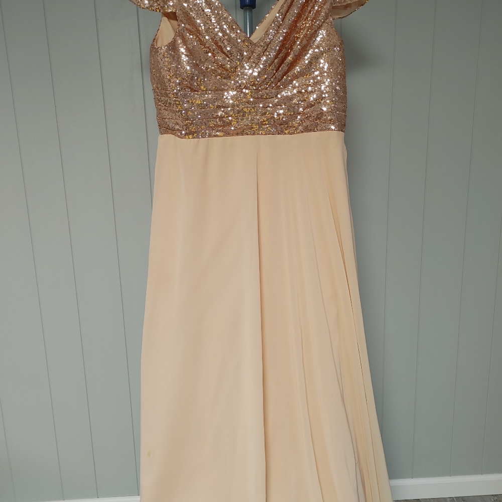 Rose Gold Sequin top, flowy soft peach bottom gown dress. Size 18/20